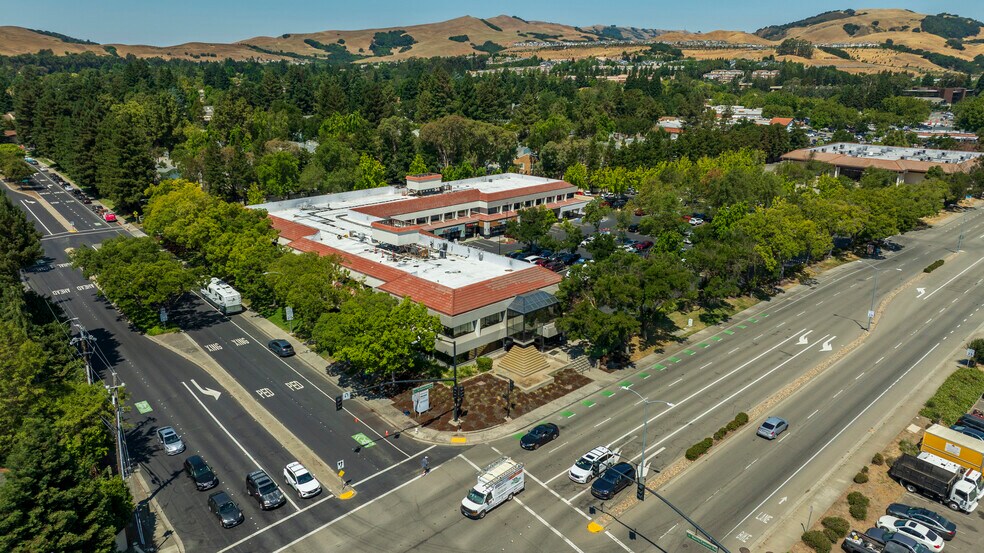 More Photos Of 2551 San Ramon Valley Blvd, San Ramon Storefront Retail Office For Lease