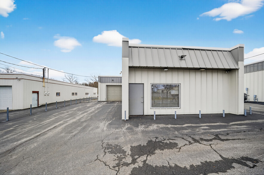 More Photos Of 6730 Townline Rd, Mattydale Light Manufacturing For Sale