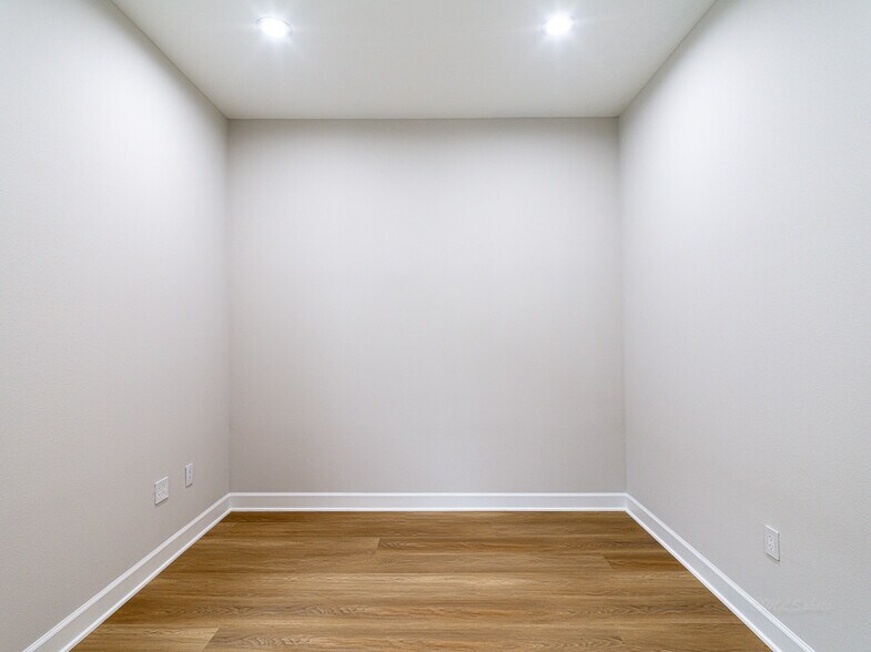 More Photos Of 8503 Union Chappel Rd, Fulshear Office For Sale