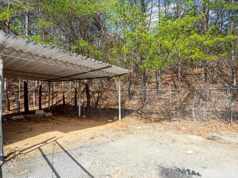 More Photos Of 82 Old Mars Hill Hwy, Weaverville Flex For Lease