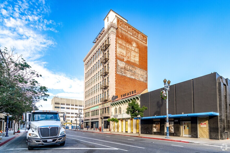More Photos Of 201-207 E Broadway, Long Beach Office For Sale