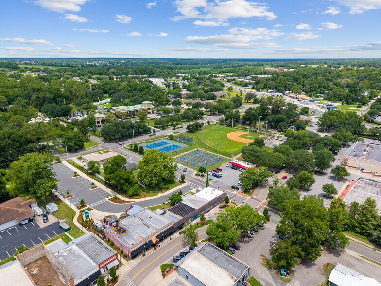 More Photos Of 14960 Main St, Alachua Restaurant For Lease