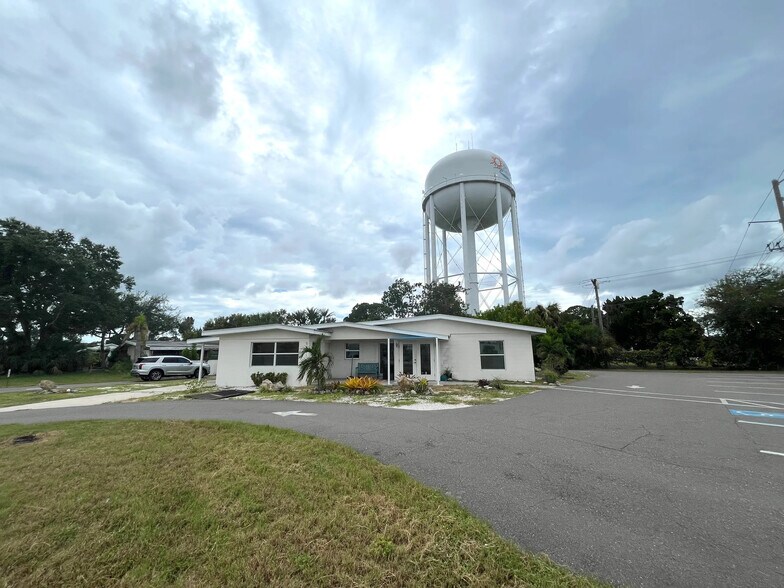 Primary Photo Of 5861 Cortez Rd, Bradenton Office For Lease