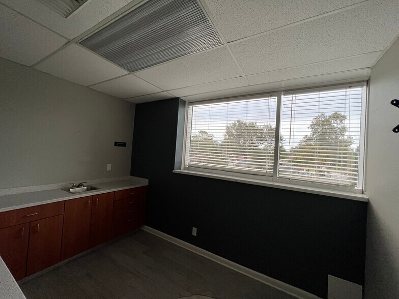 More Photos Of 1385 W State Road 434, Longwood Medical For Lease