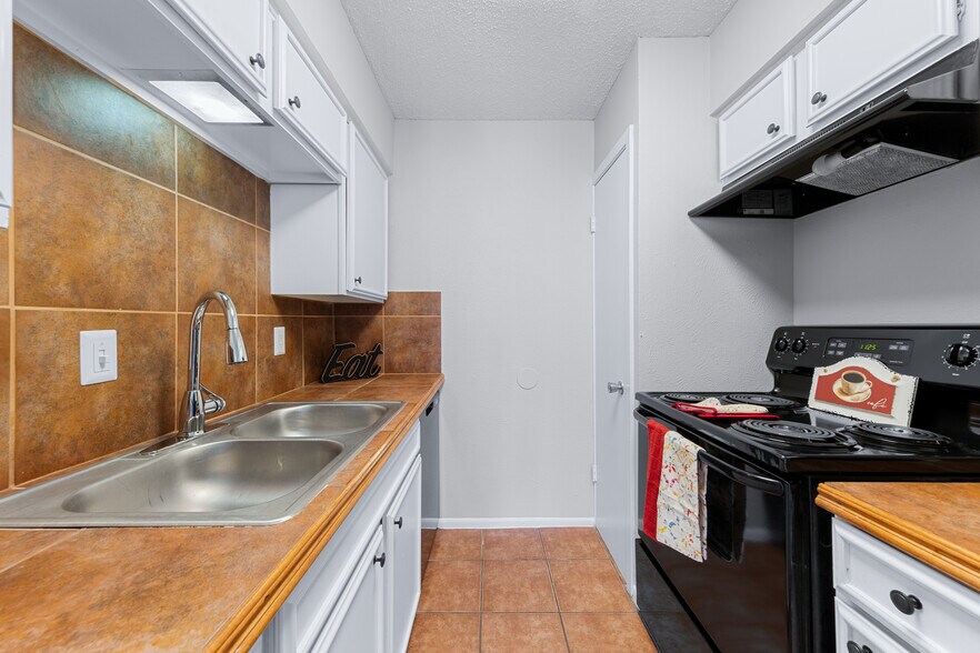 More Photos Of 4645 Ocean Dr, Corpus Christi Apartments For Sale