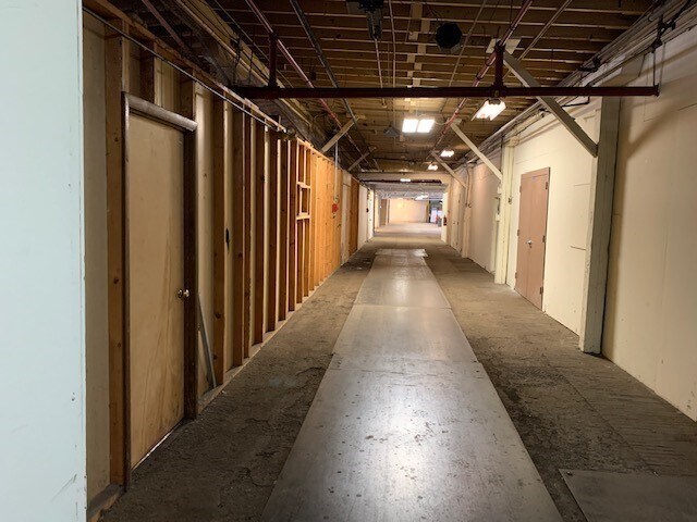 More Photos Of 1120 N Main St, Elkhart Manufacturing For Lease