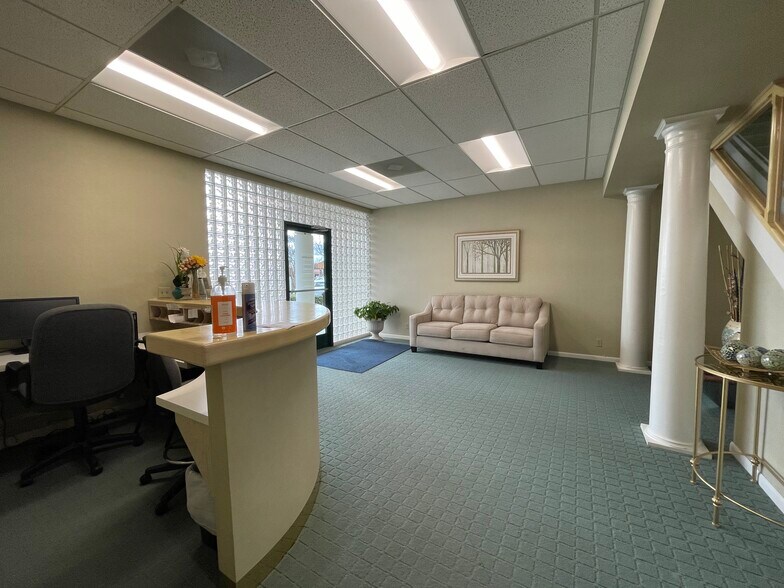 More Photos Of 169 Hartnell Ave, Redding Office For Lease