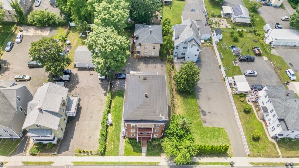 More Photos Of 240-242 Washington St, New Britain Apartments For Sale