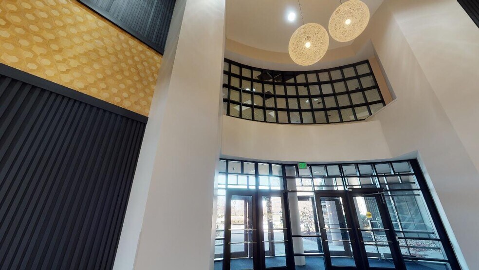 More Photos Of 8335 Allison Pointe Trl, Indianapolis Office For Sale