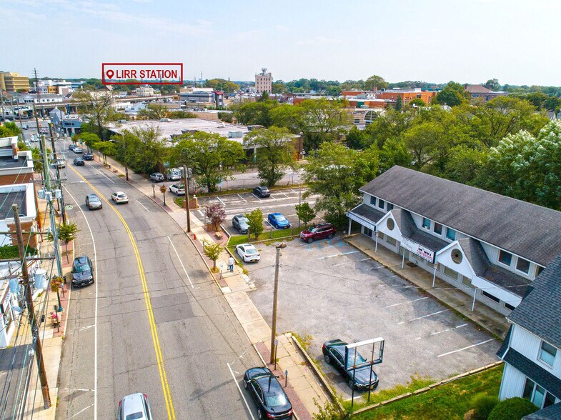 Primary Photo Of 118 Broadway, Lynbrook Storefront Retail Office For Lease
