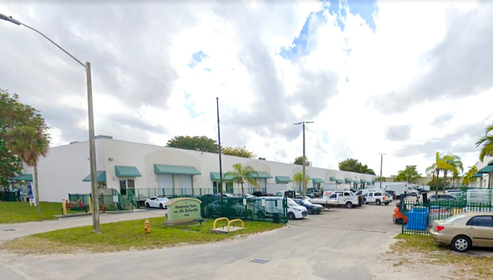 More Photos Of 16600 NW 54th Ave, Miami Gardens Warehouse For Sale