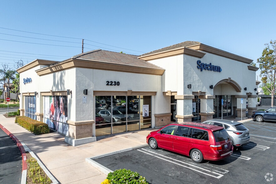 Primary Photo Of 2232 E 17th St, Santa Ana General Retail For Lease