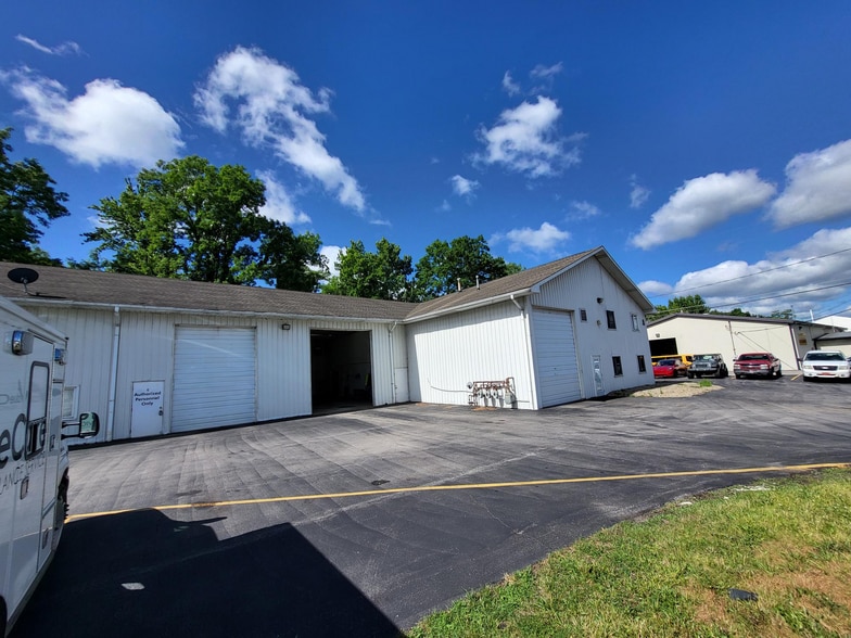 Primary Photo Of 97 Hanna Pky, Coventry Township Industrial For Sale