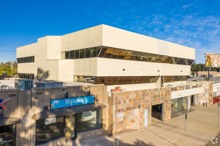 Primary Photo Of 5311 Topanga Canyon Blvd, Woodland Hills Office For Lease