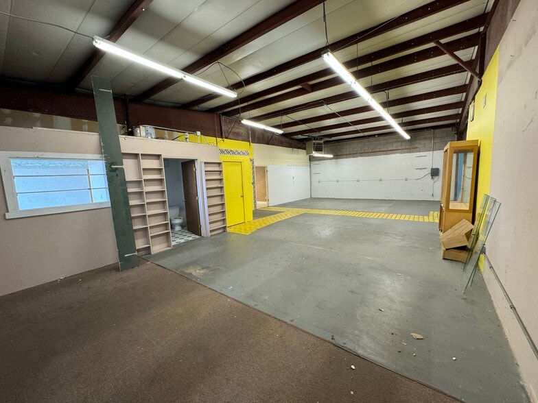 More Photos Of 2458 I 70 Business Loop, Grand Junction Service For Lease