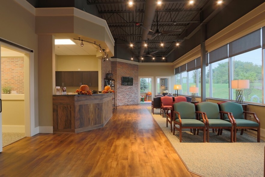 More Photos Of 2550-2586 W Fabyan Pky, Batavia Medical For Lease