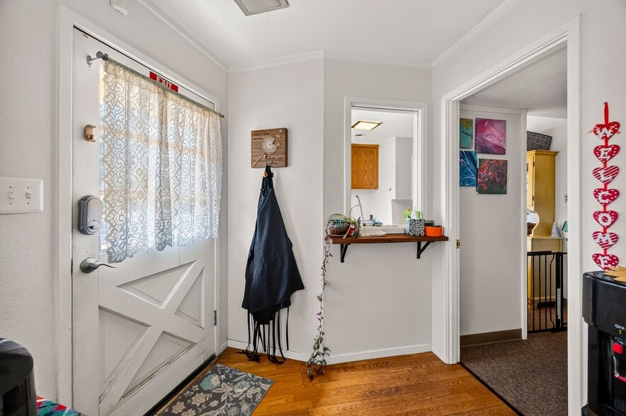 More Photos Of 6407 Skyway, Paradise Medical For Sale