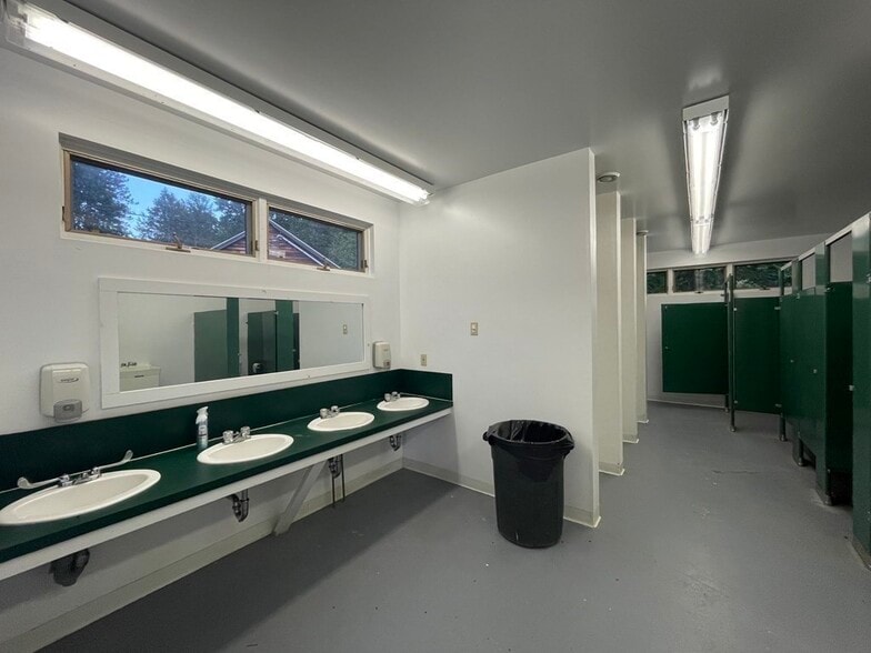 More Photos Of 1076 Roaring Brook, Conway Trailer Camper Park For Sale