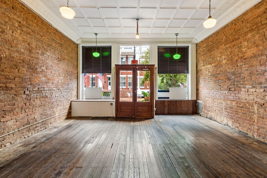 More Photos Of 107 E Main St, Jonesborough Storefront For Sale
