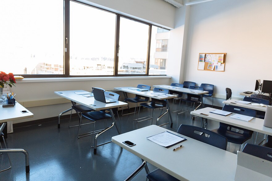 More Photos Of 5030 Broadway, New York Office For Lease