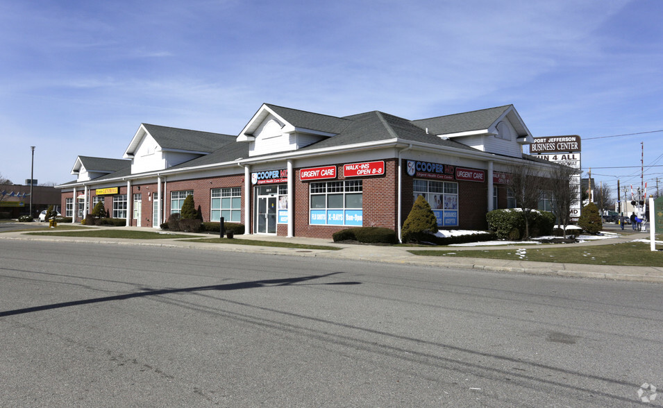 Primary Photo Of 102 Main St, Port Jefferson Storefront For Lease