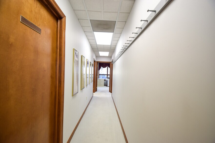 More Photos Of 6373 Kittyhawk Commons Blvd, Dayton Office For Lease