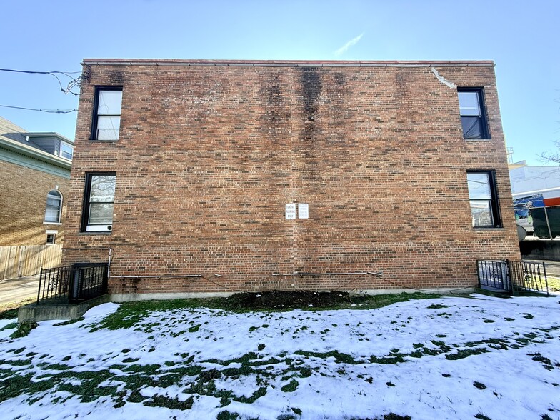 More Photos Of 911-913 Rogers Pl, Cincinnati Apartments For Sale