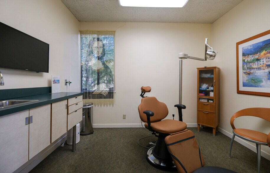 More Photos Of 2780 State St, Santa Barbara Medical For Sale