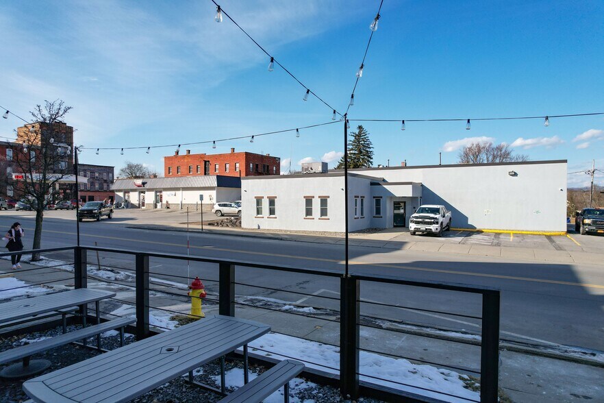 More Photos Of 28 E Main St, Johnstown General Retail For Sale