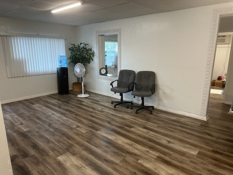 More Photos Of 901 S Woodrow Wilson St, Plant City Office For Sale