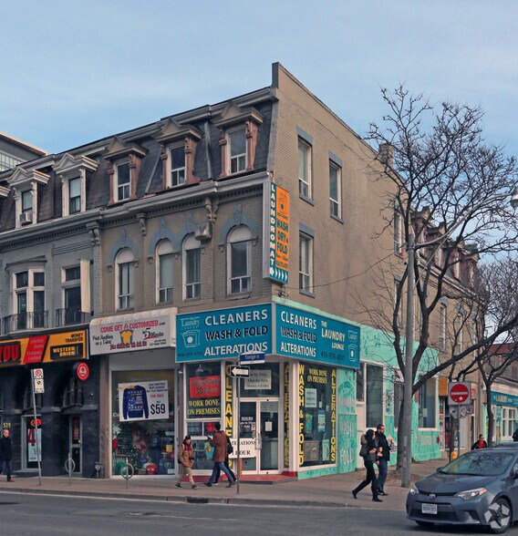 Primary Photo Of 525-527 Yonge St, Toronto Storefront Retail Residential For Lease