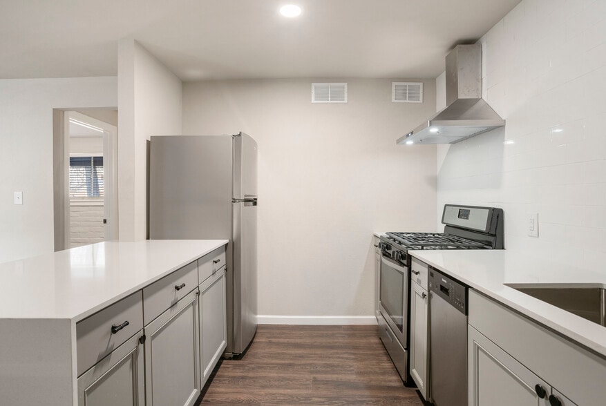 More Photos Of 2618 E 8th St, Tulsa Apartments For Sale