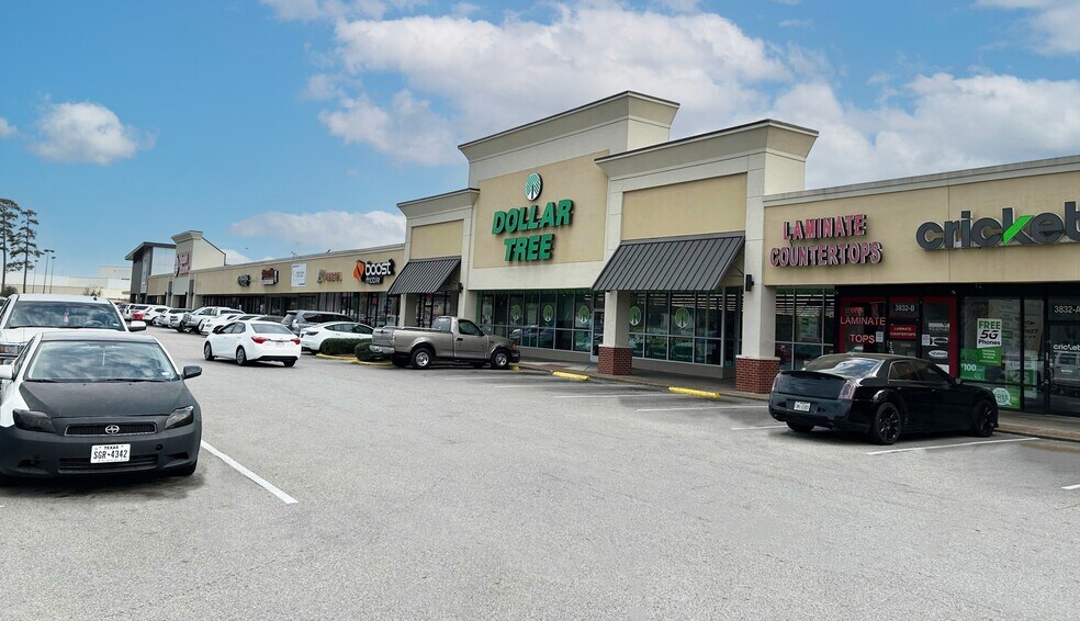 More Photos Of 3800 N Shepherd Dr, Houston General Retail For Sale