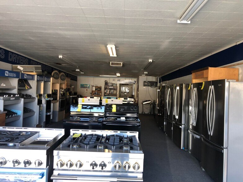 More Photos Of 55985 29 Palms Hwy, Yucca Valley Convenience Store For Sale
