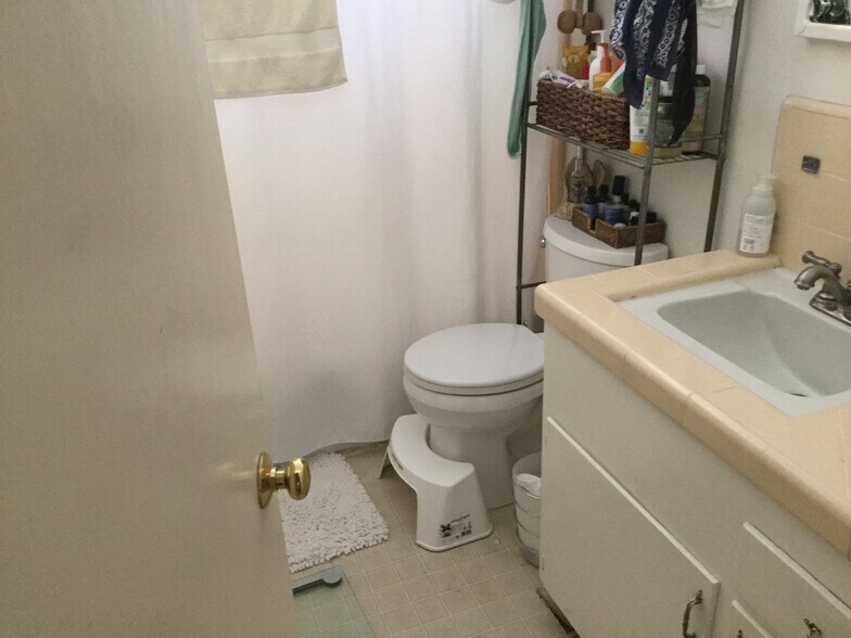 More Photos Of 412 E Regent St, Inglewood Apartments For Sale