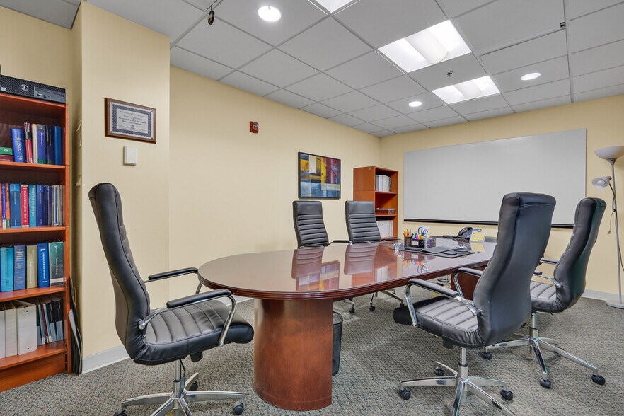 More Photos Of 3930 Pender Dr, Fairfax Medical For Lease