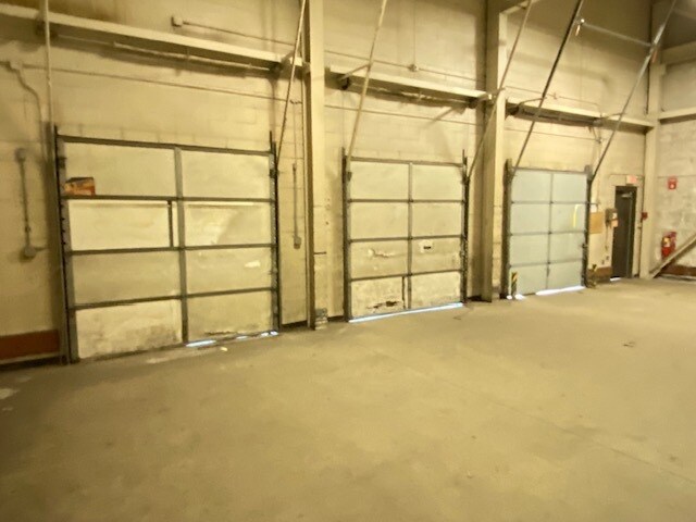 More Photos Of 10 Middletown Ave, North Haven Warehouse For Sale
