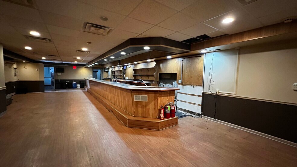 More Photos Of 1708 Washington Blvd, Easton Restaurant For Lease