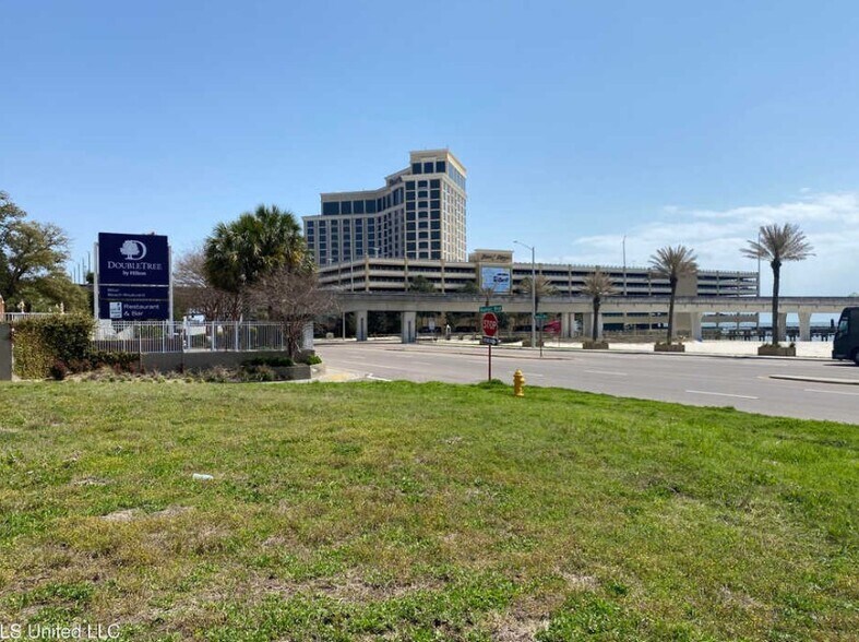 Primary Photo Of 950-956 Beach Blvd, Biloxi Land For Sale