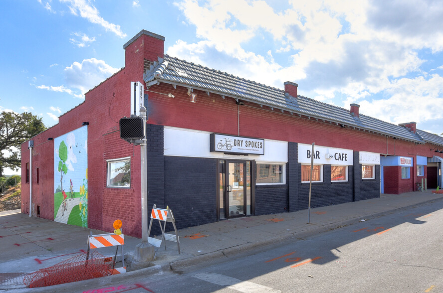 Primary Photo Of 1901-1915 Leavenworth St, Omaha General Retail For Sale