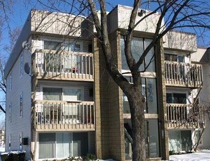 More Photos Of 2344 John Smith Dr, Schaumburg Apartments For Sale