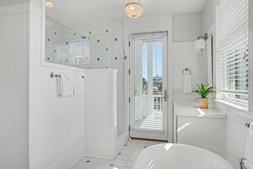 More Photos Of 8 Sandlewood Ct, Tybee Island Specialty For Sale