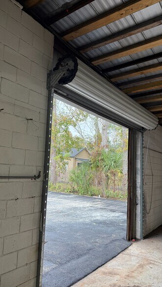 More Photos Of 735 Canal St, Jacksonville Manufacturing For Lease