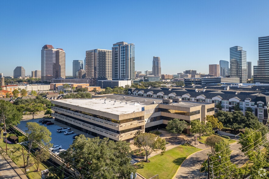 More Photos Of 2121 Sage Rd, Houston Medical For Lease