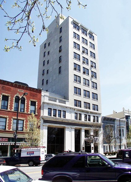 More Photos Of 124 Middle Ave, Elyria Office For Sale