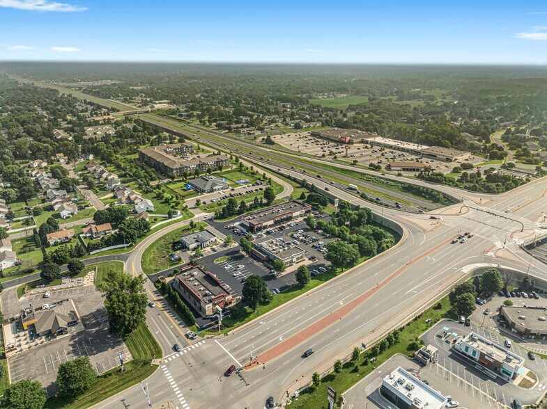 More Photos Of 12525 NE Ulysses St, Blaine Freestanding For Sale