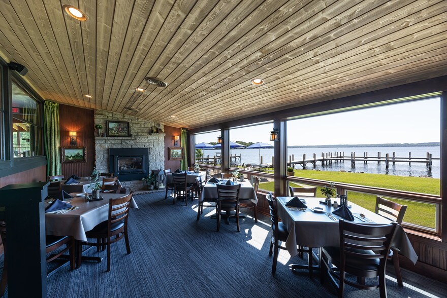 More Photos Of 380 S Lawson Dr, Green Lake Restaurant For Sale