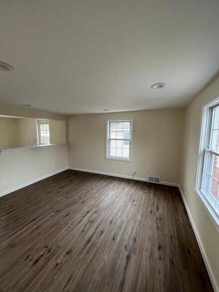 More Photos Of 266 Hebron Ave, Glastonbury Storefront Retail Office For Lease