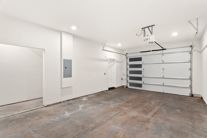 More Photos Of 117 Wells Ave S, Renton Apartments For Sale
