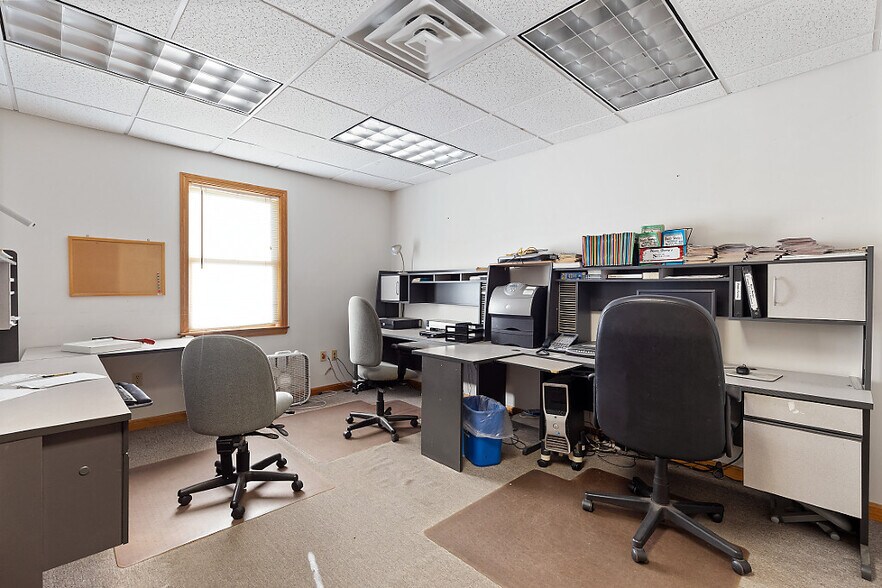 More Photos Of 525 Eastern Ave, Augusta Office For Sale